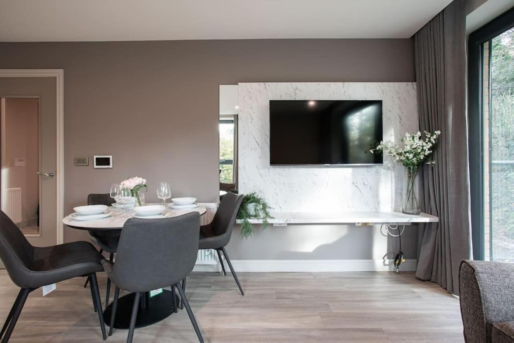 Stunning 2Br Next To The City Airport Bhd - Free Parking Belfast Dış mekan fotoğraf